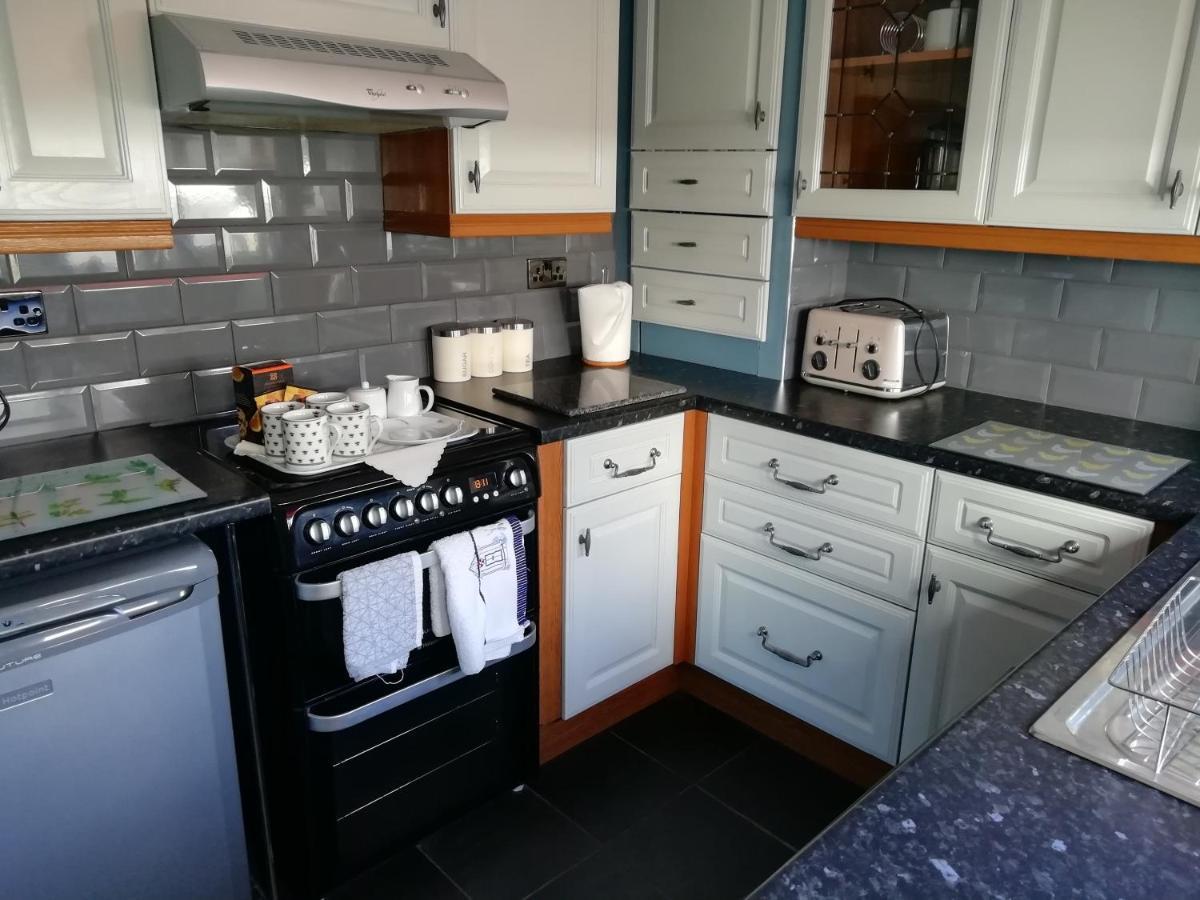 Cosy Spacious 2-Bed Cottage In Watchet Somerset Екстериор снимка
